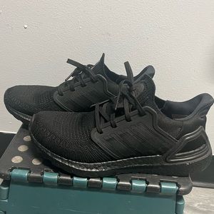 Adidas ultraboost men’s shoes size 7.5 black